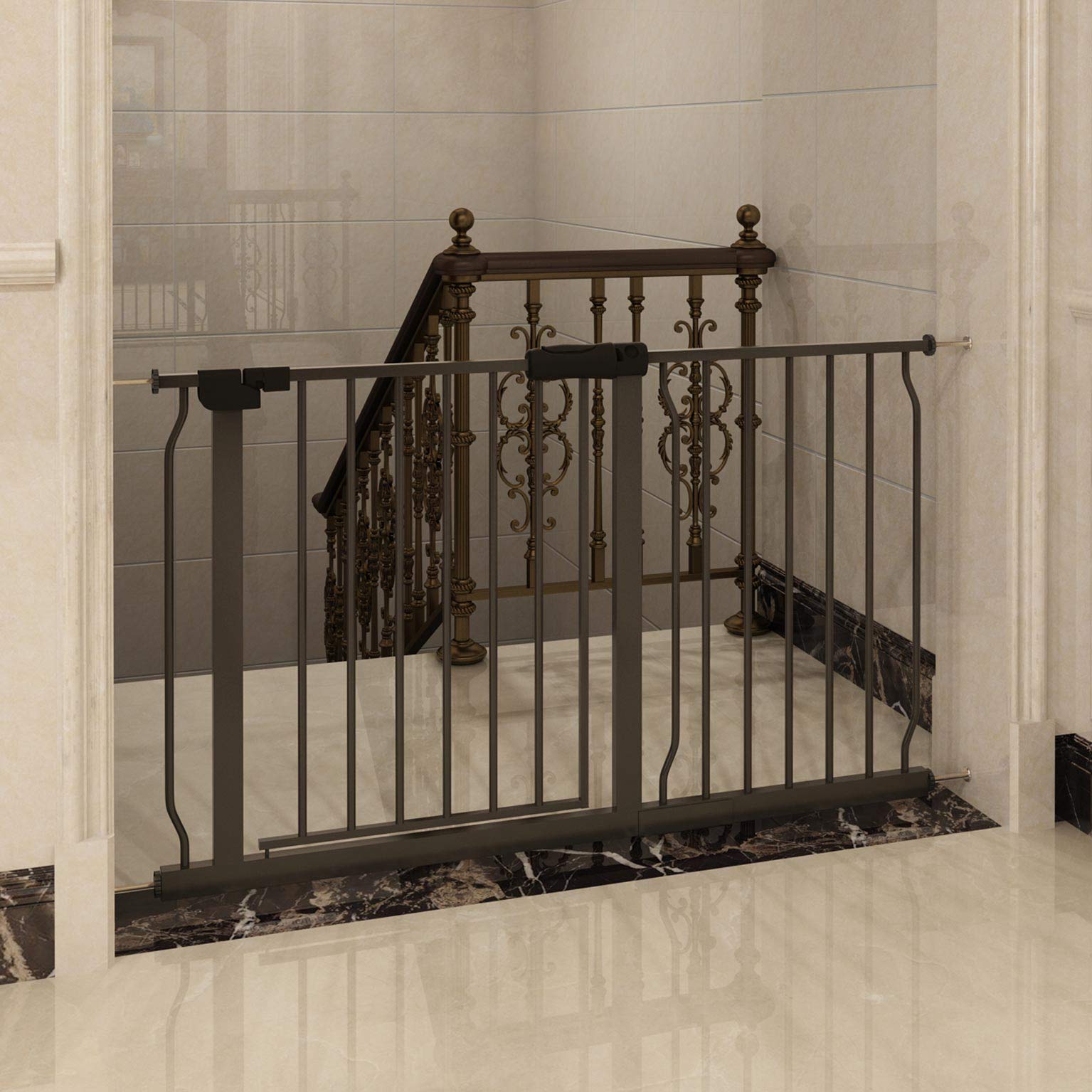 COSEND extra wide gate setup demonstrates easy installation for large openings.