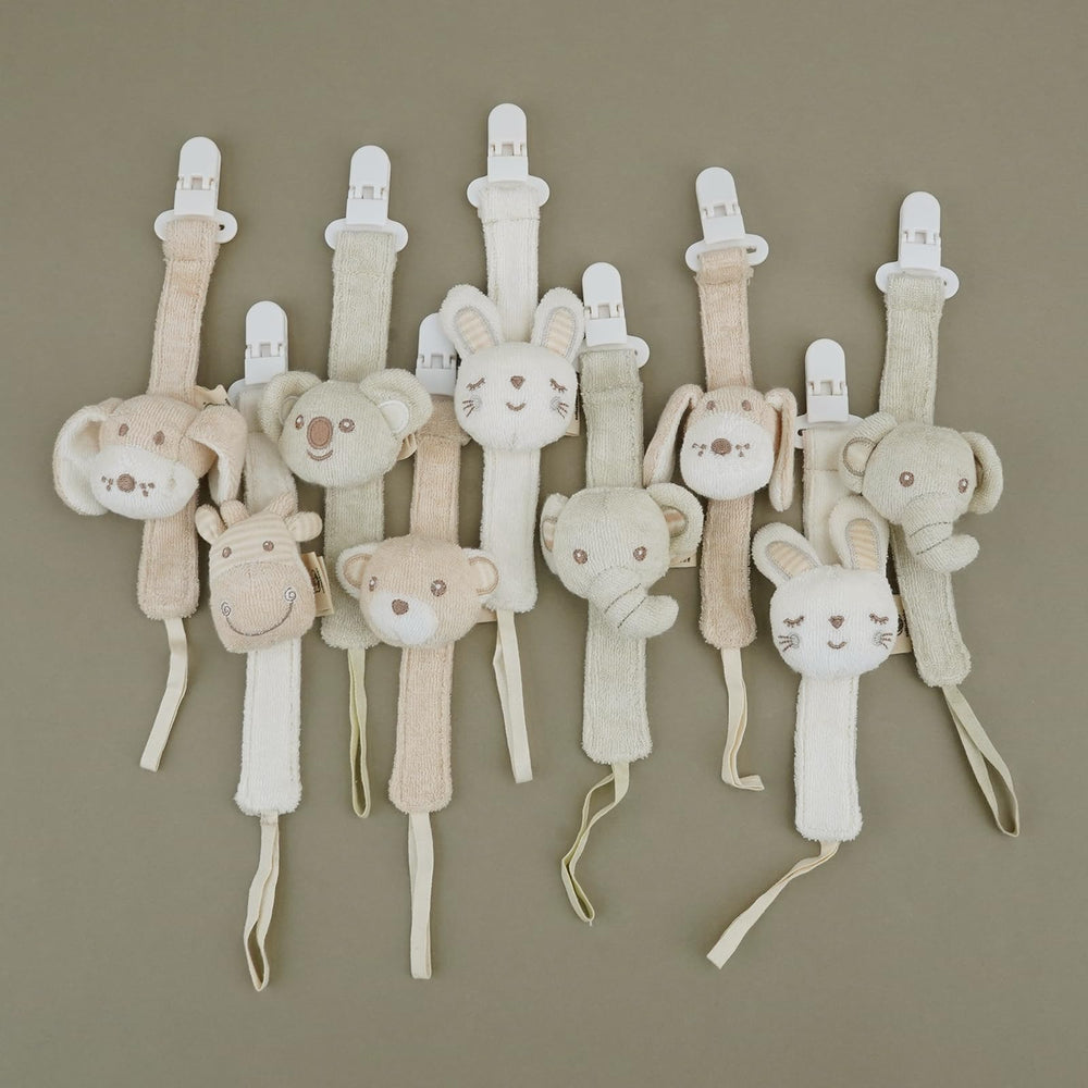 COTTONBEBE pacifier clip giraffe design keeps pacifier handy during play