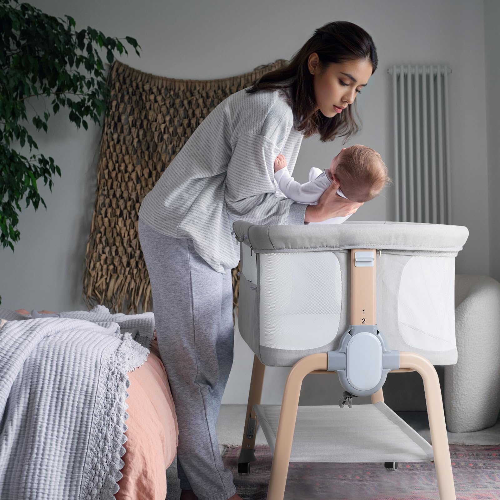 Cowiewie bassinet bedside sleeper portable design suitable for home or travel.