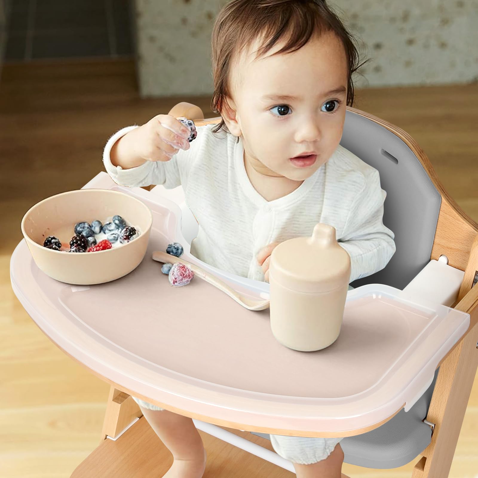 Cowiewie dishwasher-safe trays simplify cleanup after family meals.
