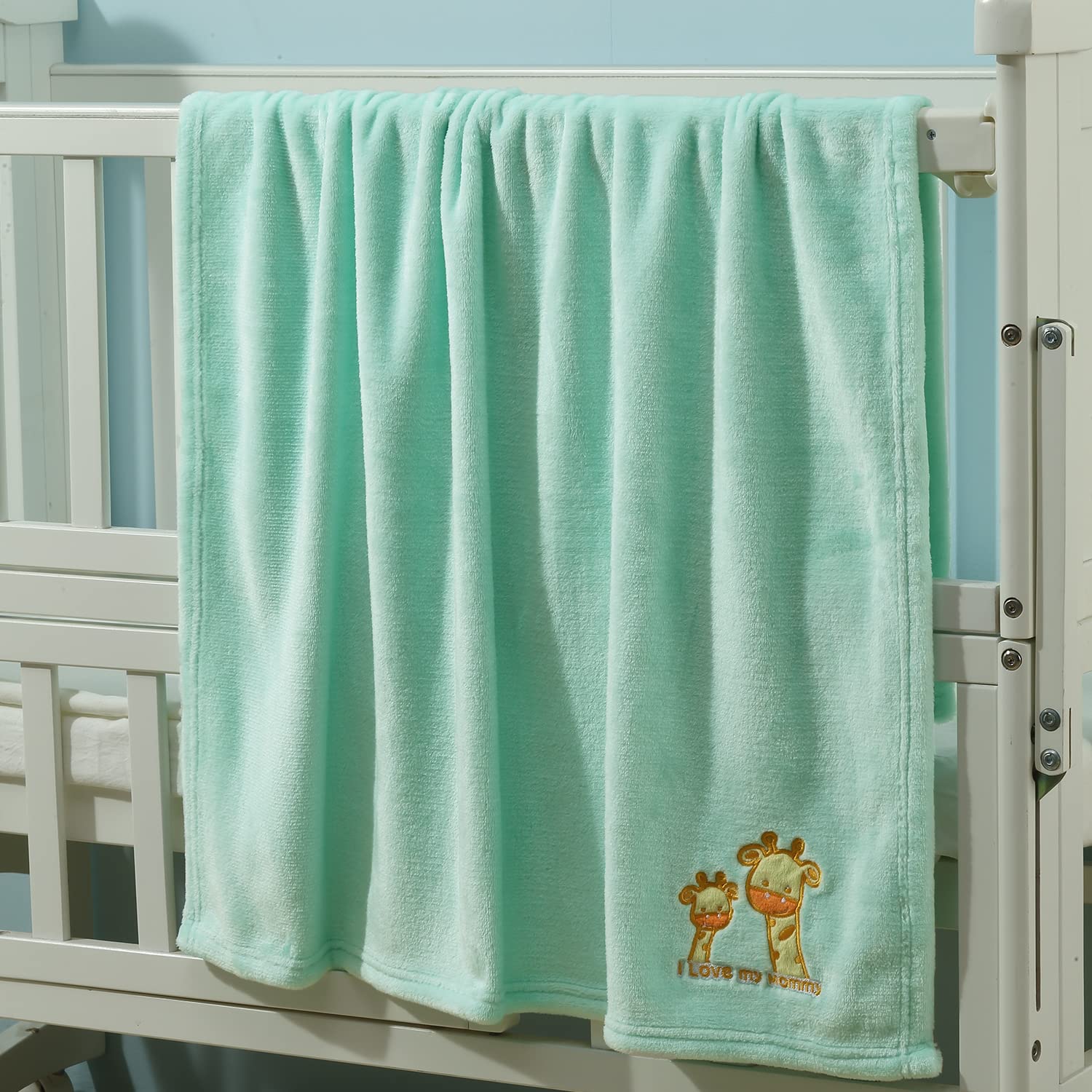 CREVENT all-season plush blanket suitable for cribs and strollers