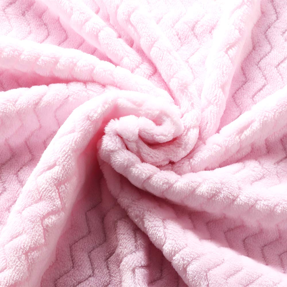 CREVENT transport-friendly blanket suitable for stroller or bassinet rides.