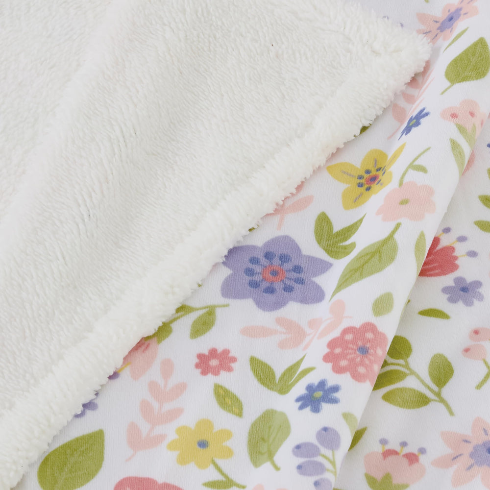 CREVENT versatile 30x40 blanket for crib, cot and travel naps.