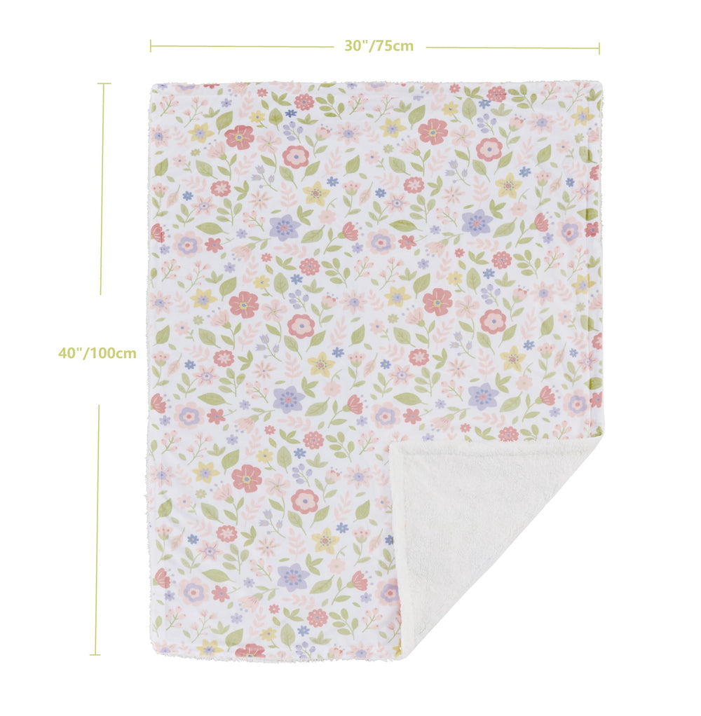 CREVENT machine-washable blanket stays clean between uses.