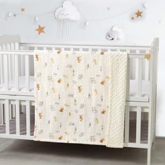 CREVENT muslin texture close-up highlights soft weave for sensitive newborn skin.
