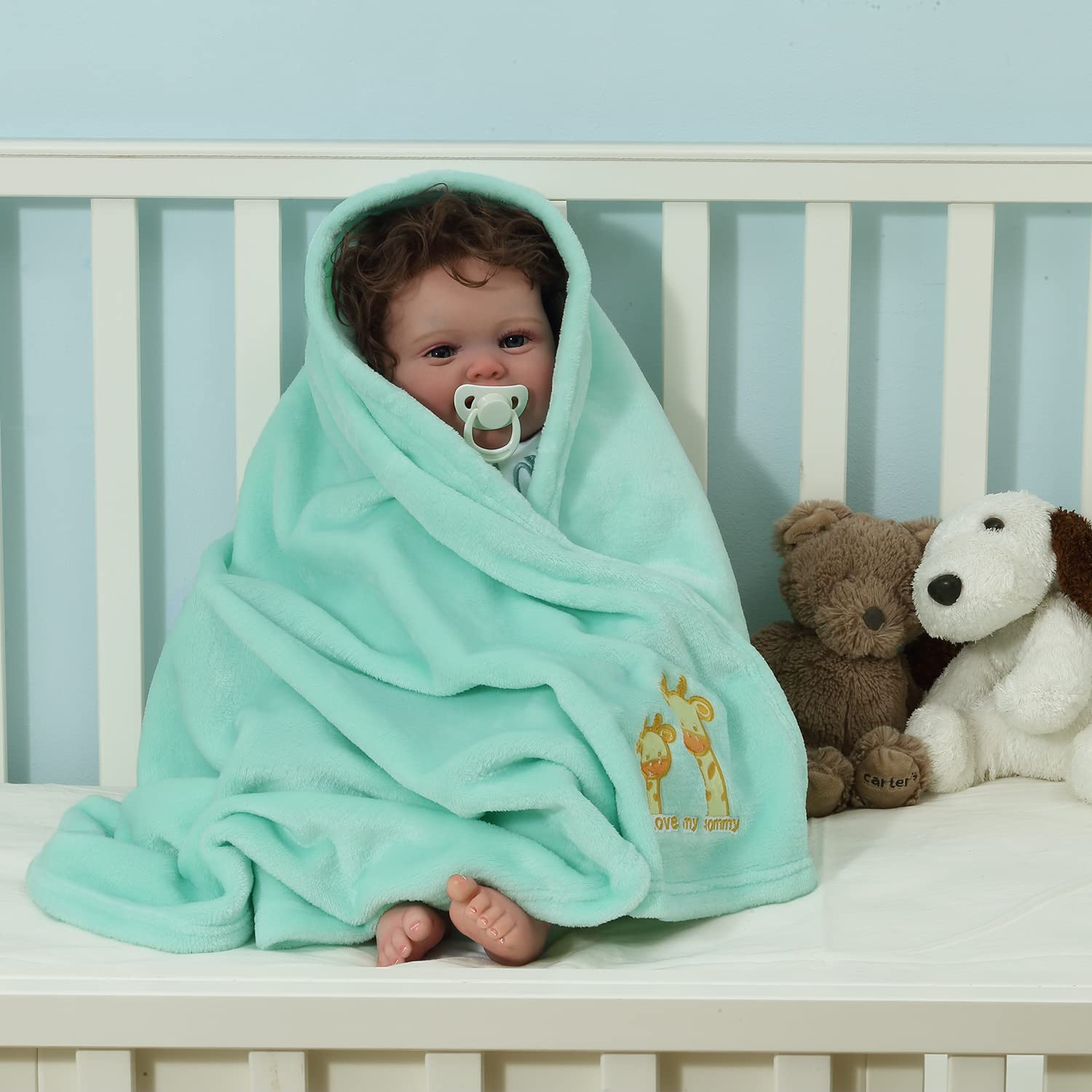CREVENT stroller blanket in use provides gentle warmth on the go