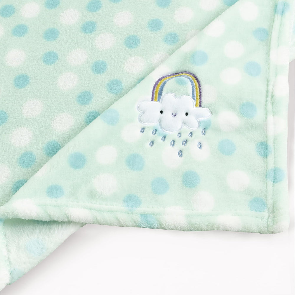 CREVENT unisex design blanket in plush material suitable for all ages and outfits.