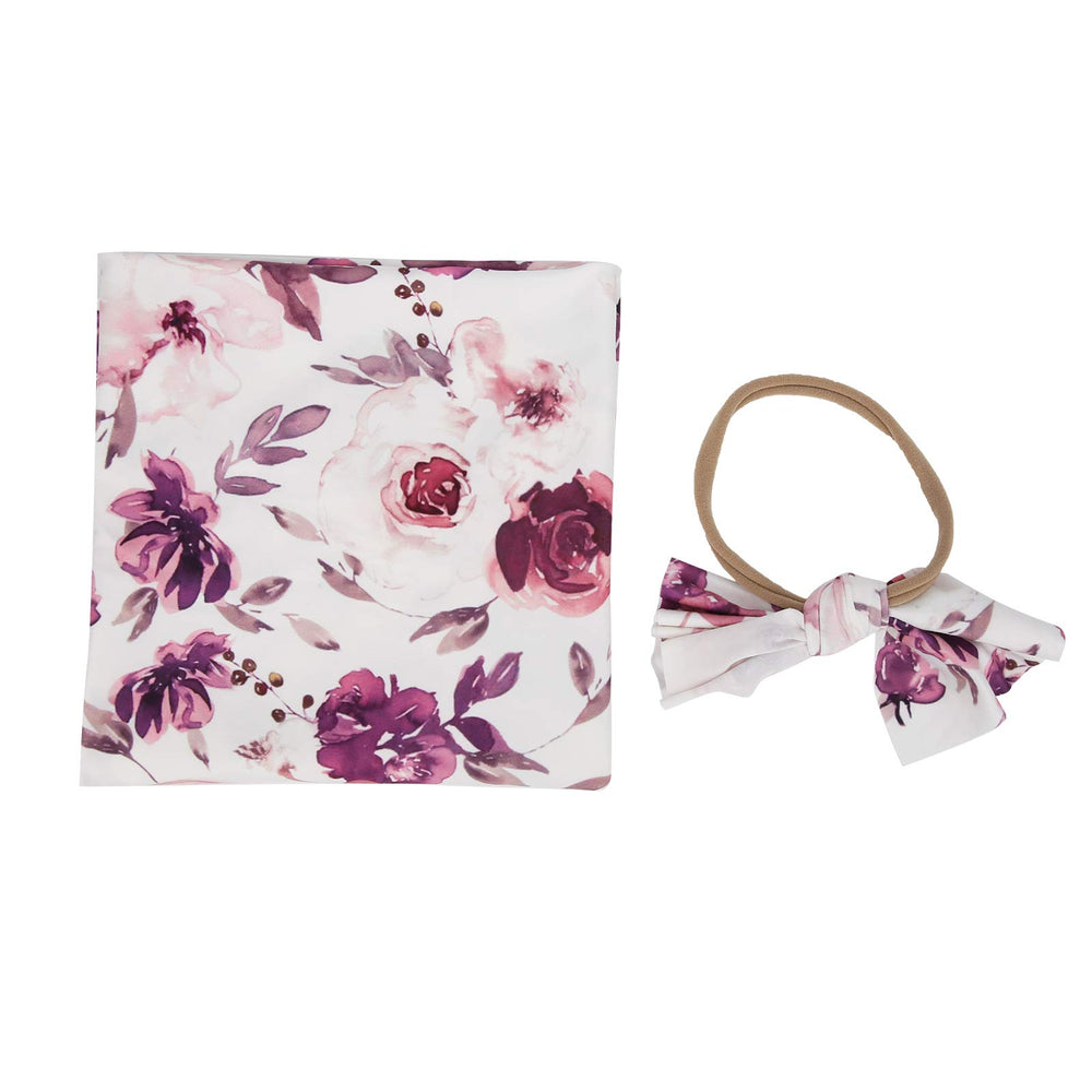 Crisis nursing cover and swaddle set enables discreet feeding.