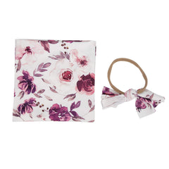 Crisis nursing cover and swaddle set enables discreet feeding.