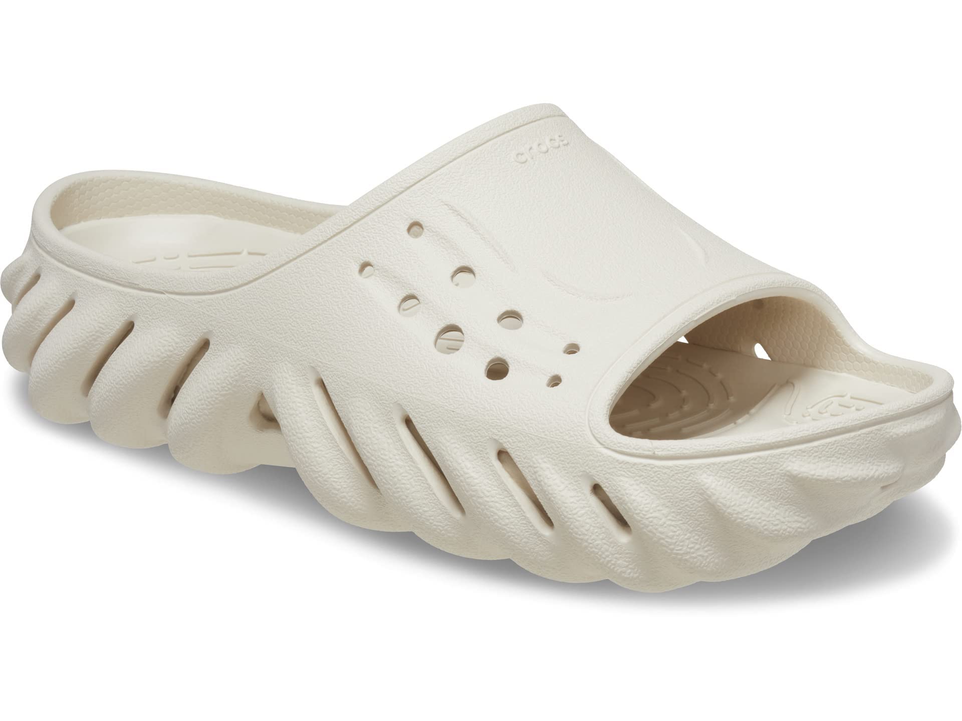 Crocs Echo Slide outer texture close-up for easy cleaning and versatility