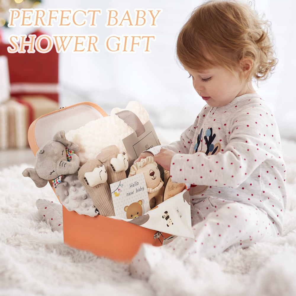 Cubotn bibs and socks set for everyday newborn outfits.