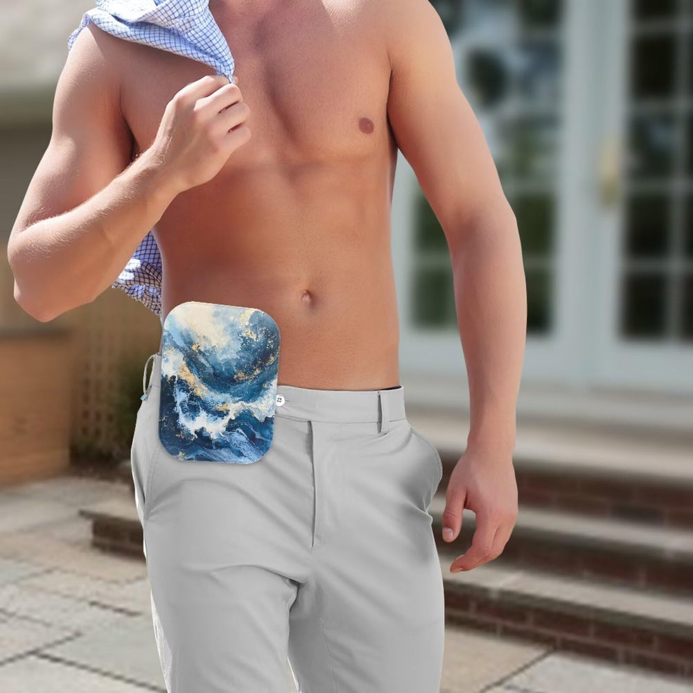 Cugasmaru breathable pouch cover reduces noise during activity.