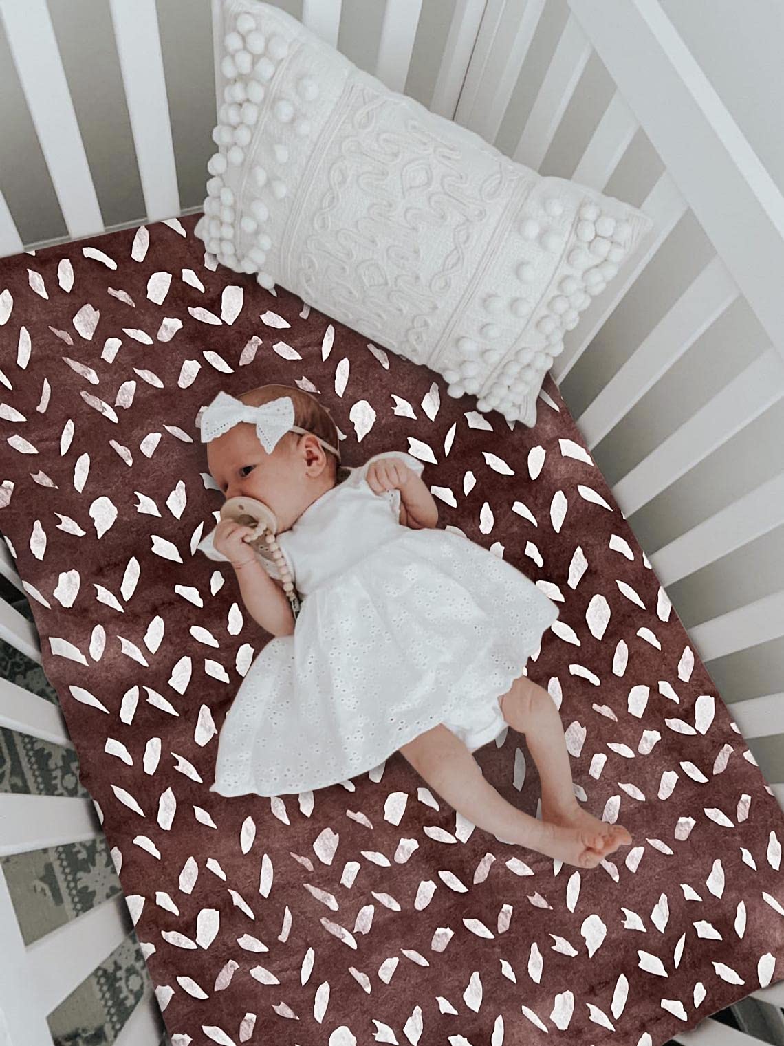 Culclendy reinforced elastic detail ensures a secure fit during sleep.