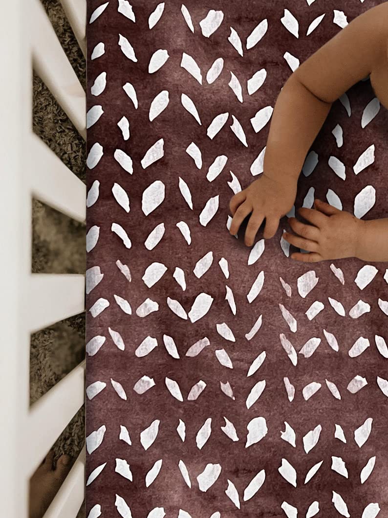 Culclendy stretchy fabric close-up shows flexible weave for easy crib fit.