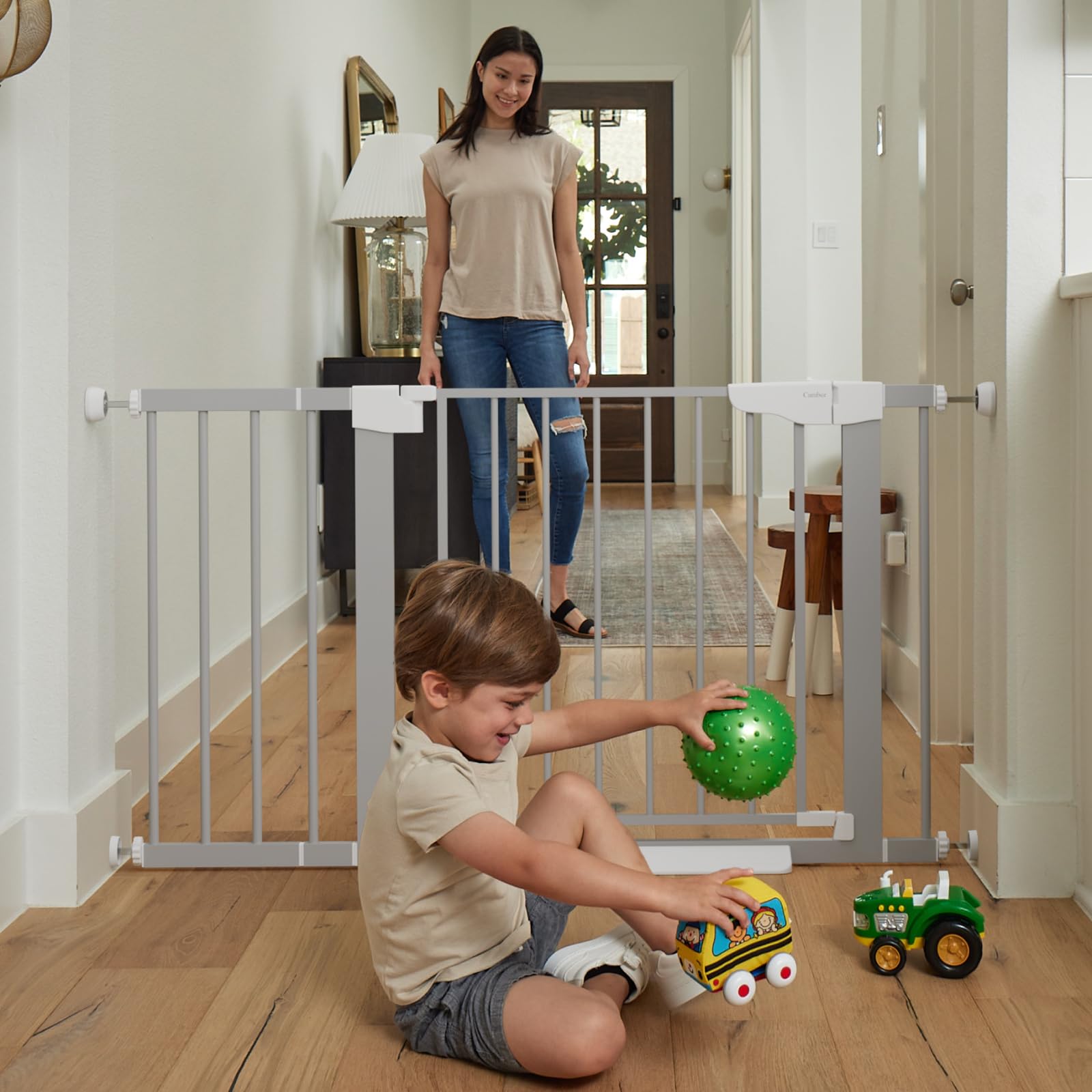 Cumbor gate provides pet and child safety in hallways