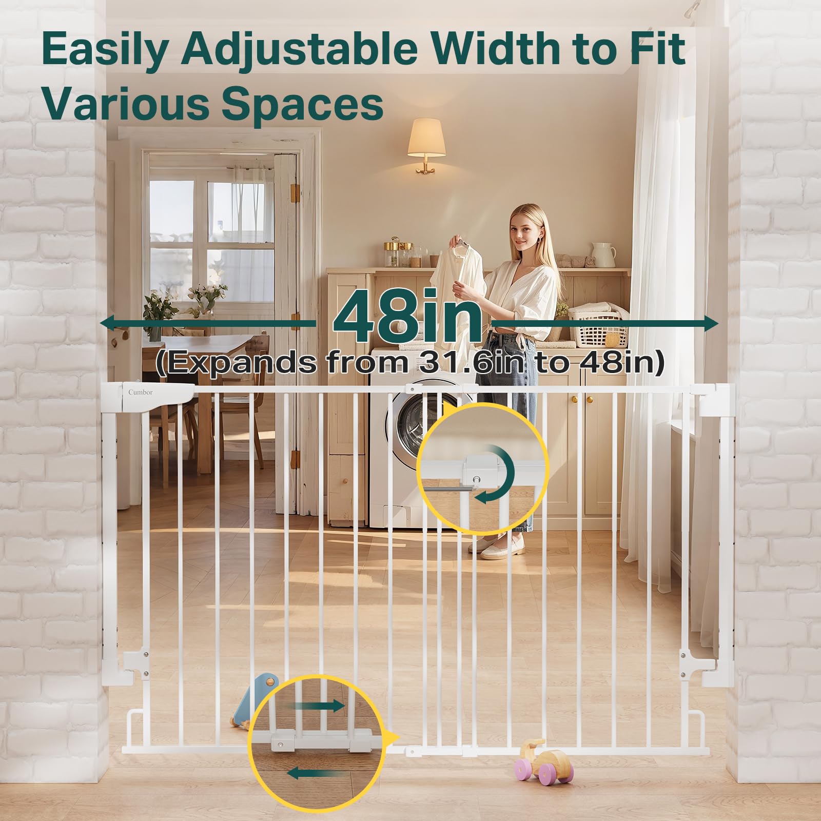 Cumbor Gate one-handed-operation enables easy use while carrying a child.