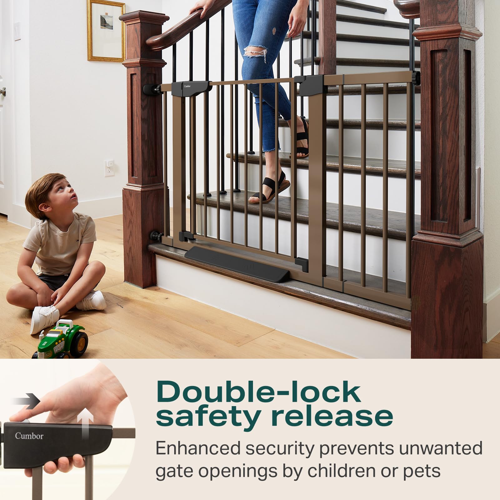 Cumbor steel gate close-up highlighting durable frame and lock.