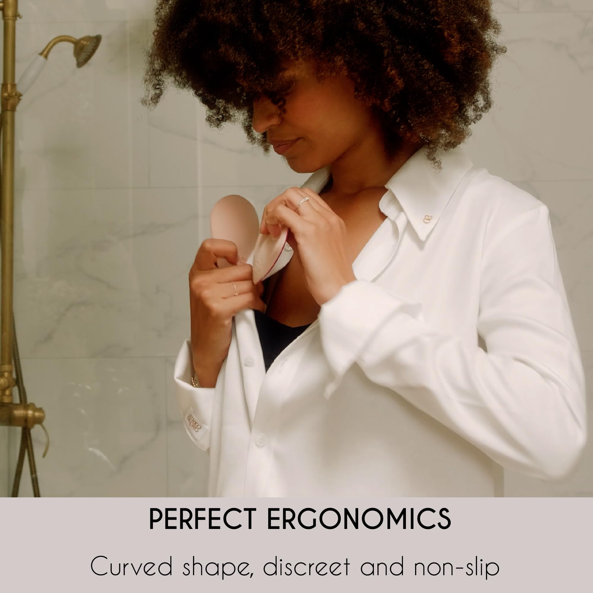 Curve by CacheCoeur pads discreet silhouette and sustainable design