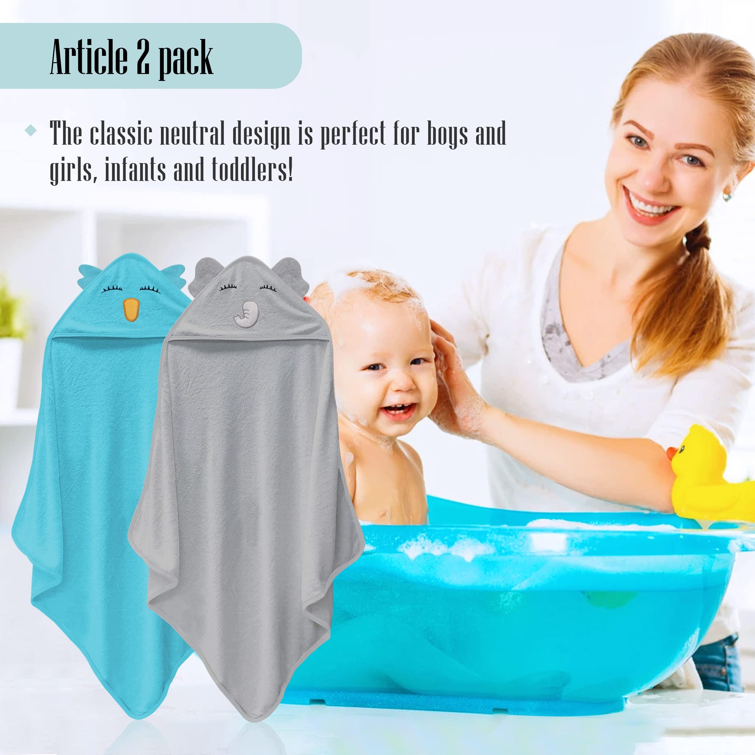 Cute Castle bird hooded towel in bamboo viscose for cozy drying.