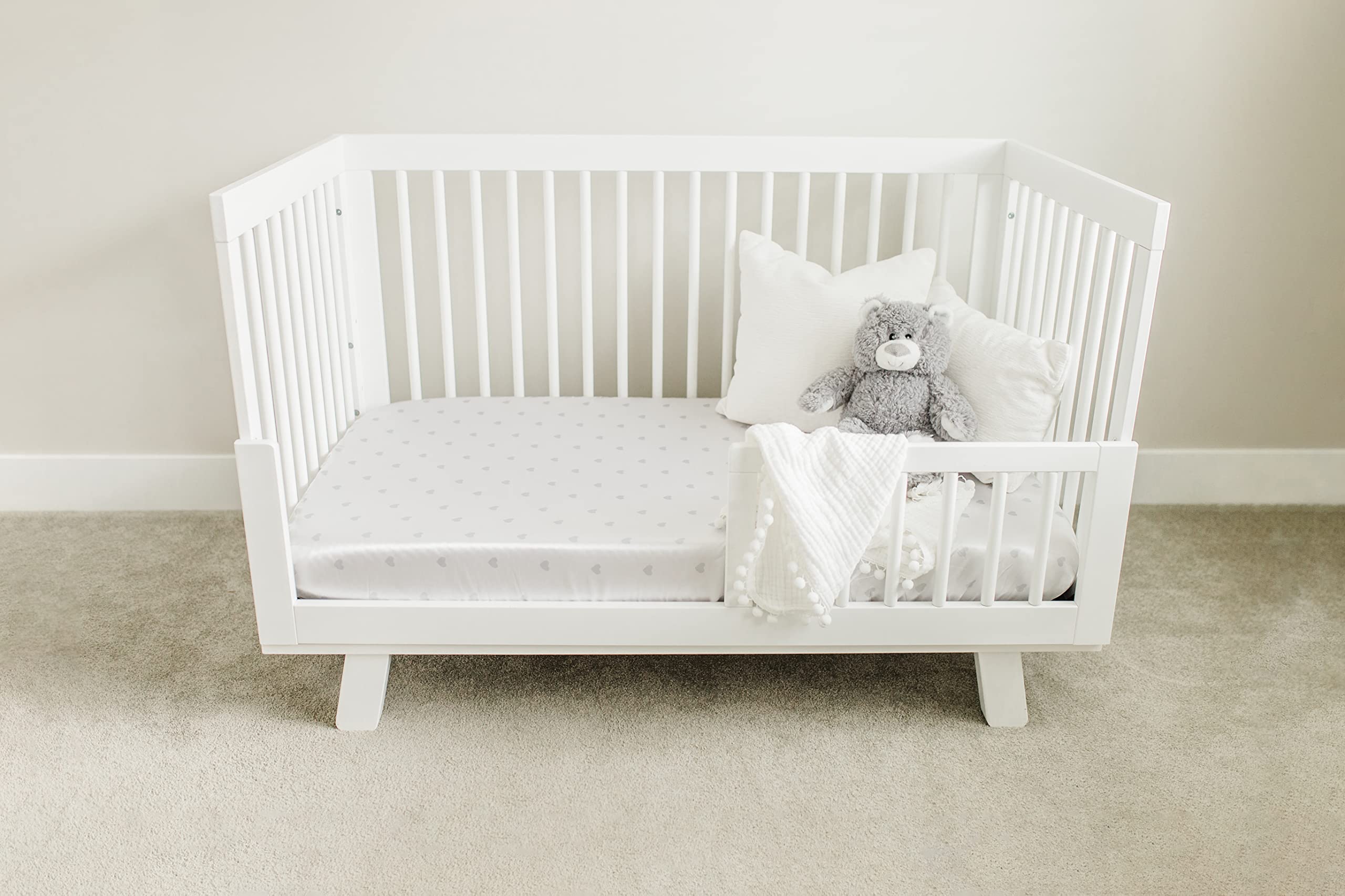 CutieCozy satin crib sheet is easy to care for and durable.