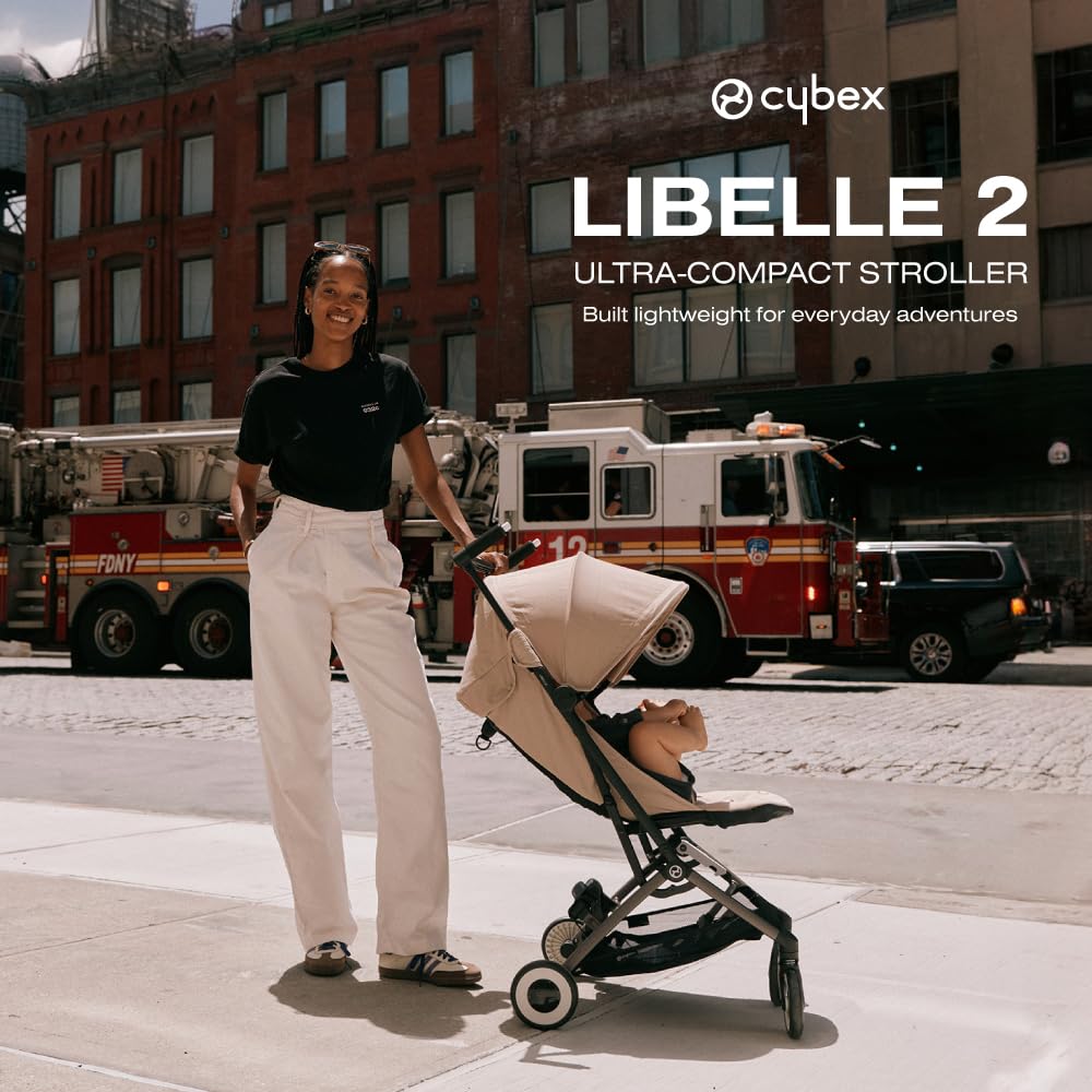 Cybex Libelle 2 lightweight design enables effortless one-handed mobility