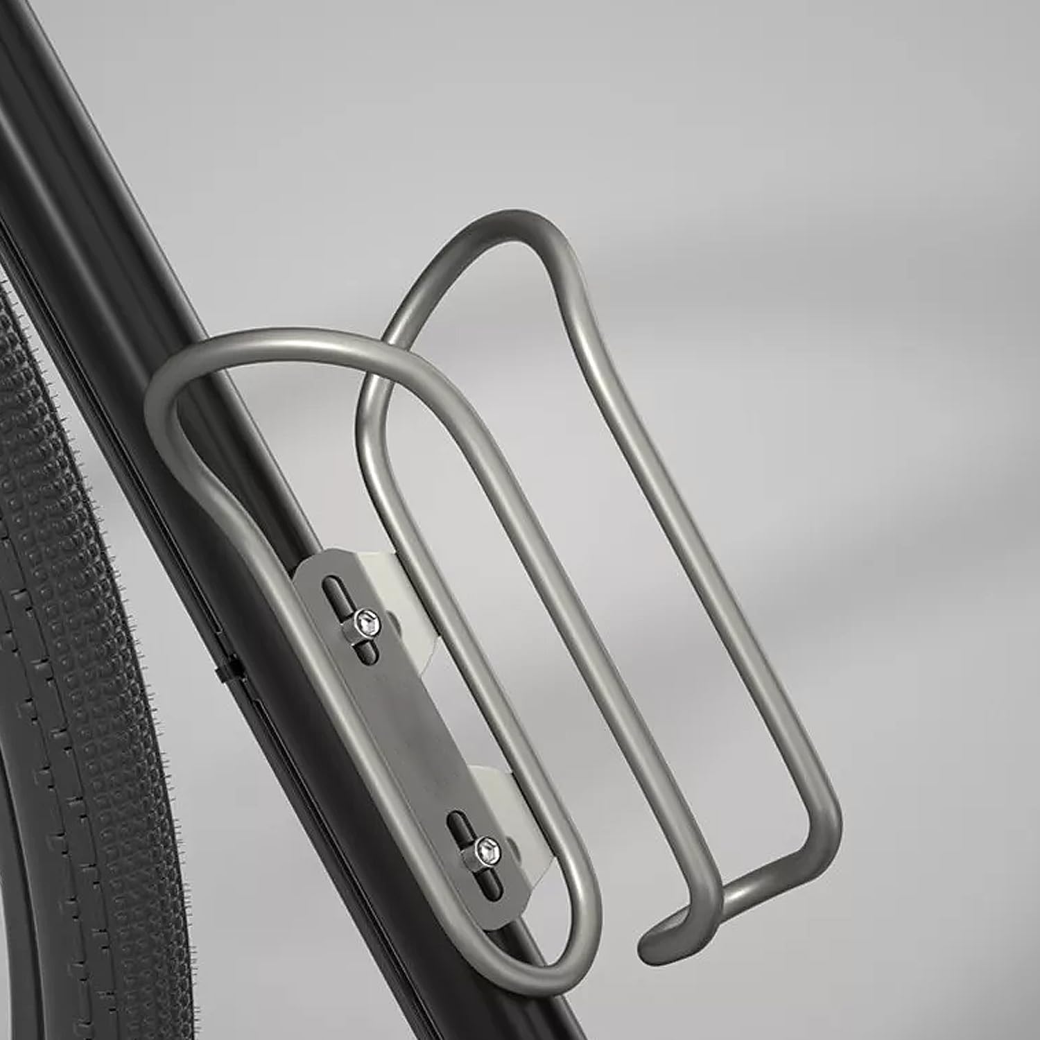 Cyclesavvy bottle cage with bottle fit proves compatibility with most 500–750 ml bottles.