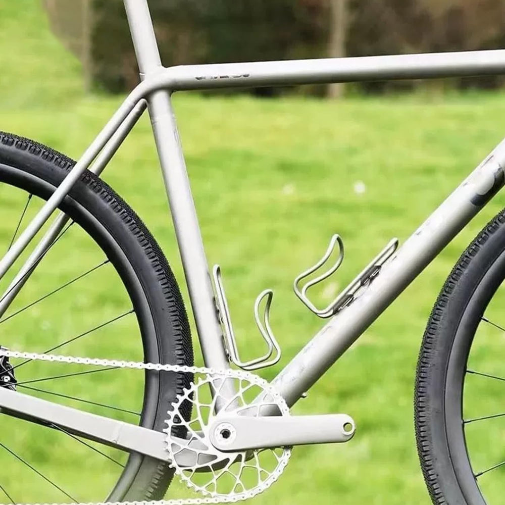 Cyclesavvy mounting bolts illustrate secure attachment to standard frame bolts.