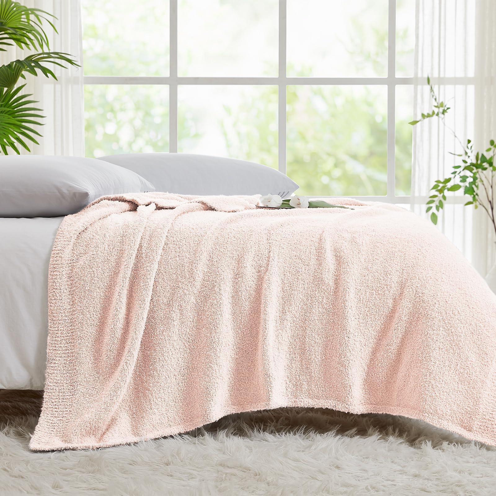 CYMULA blanket vacuum-packaged, compact for easy gifting.