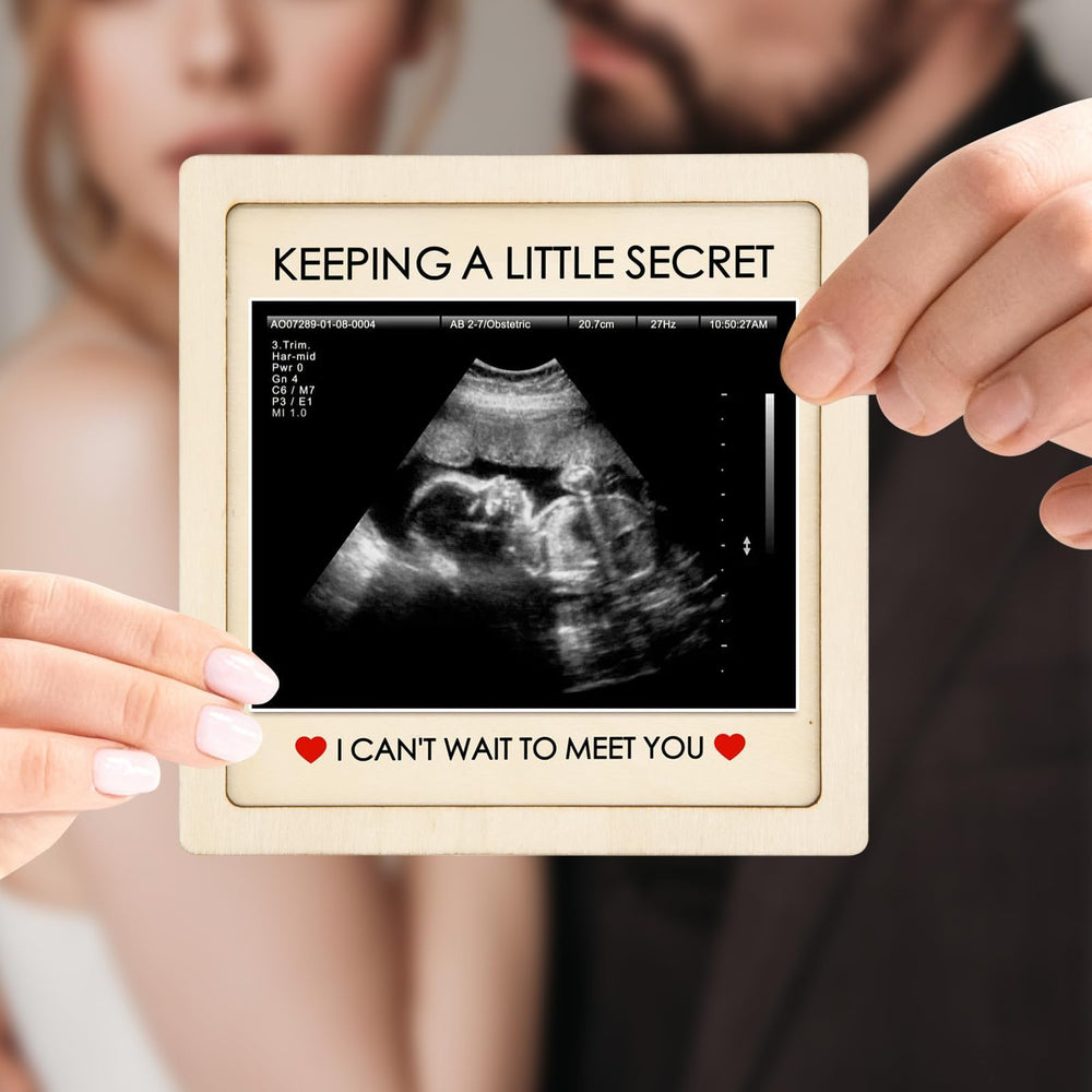 CYUXING grandparents announcement box makes sharing news memorable.