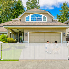 Dabormi 250-inch extra-wide retractable fence extended to cover large spaces safely