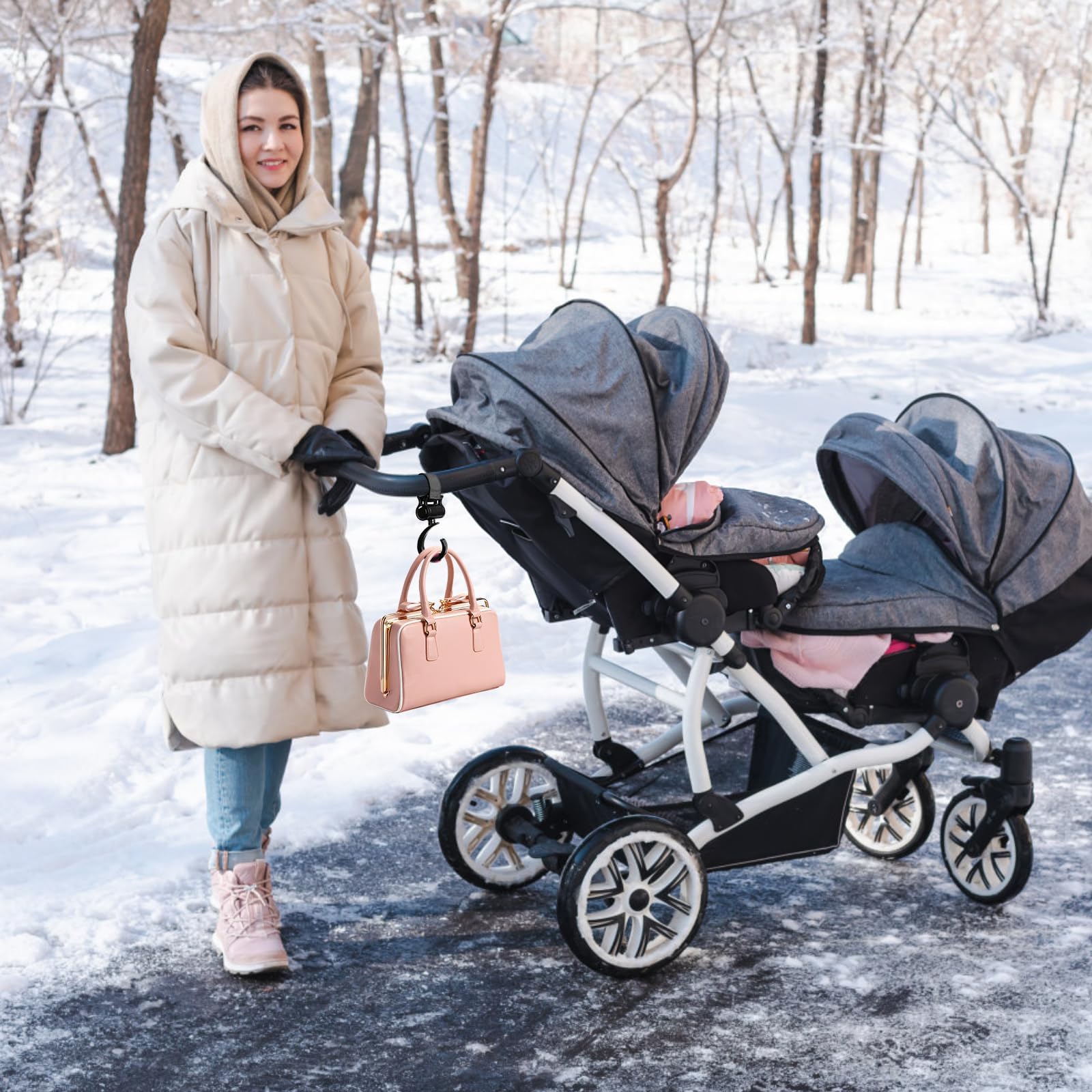 DALQUIS compact stroller accessory kit keeps bags organized on the go