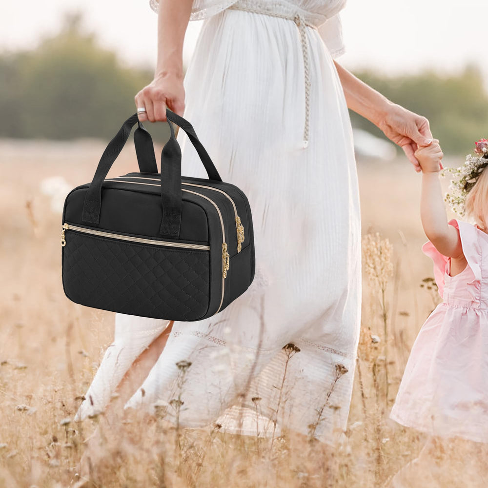 Damero top handle offers easy carrying between locations.