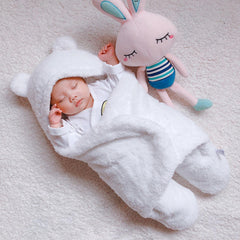 Danolt baby swaddle blanket gift-ready packaging highlights a thoughtful newborn present.