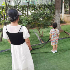 DanVirtuous escape-proof leash helps caregivers maintain close supervision in crowds