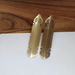 Dasaziya easy nail-install corner protector, vintage style for furniture edges.