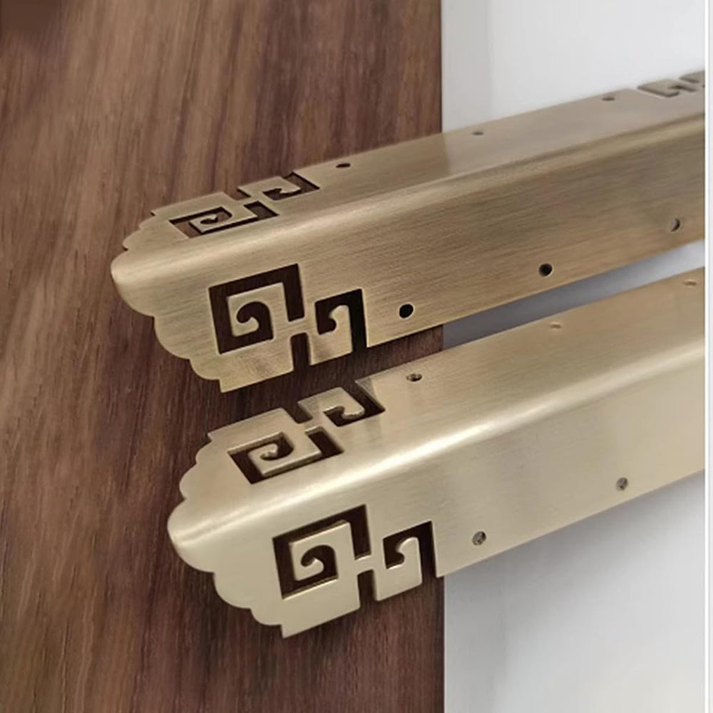 Dasaziya solid brass corner protectors pack with nails for quick DIY setup.