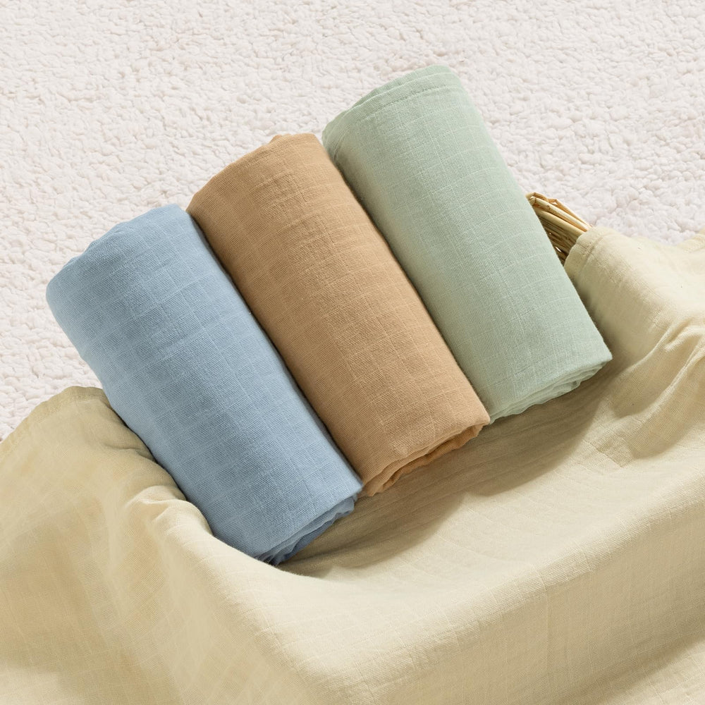 Machine washable care label on David's Kids blanket emphasizes easy cleaning.