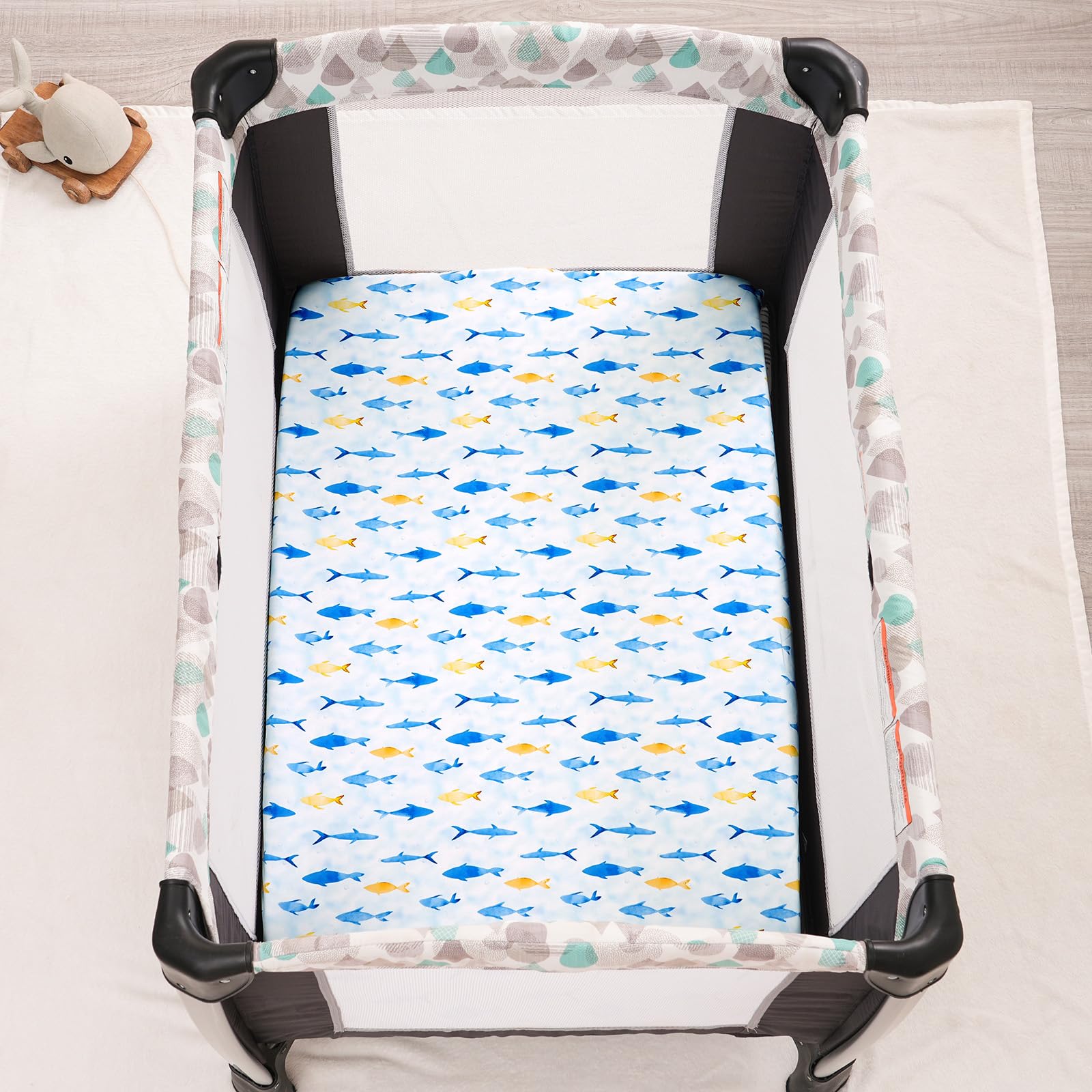 David's Kids 5-inch deep pocket helps keep sheets flat and secure.