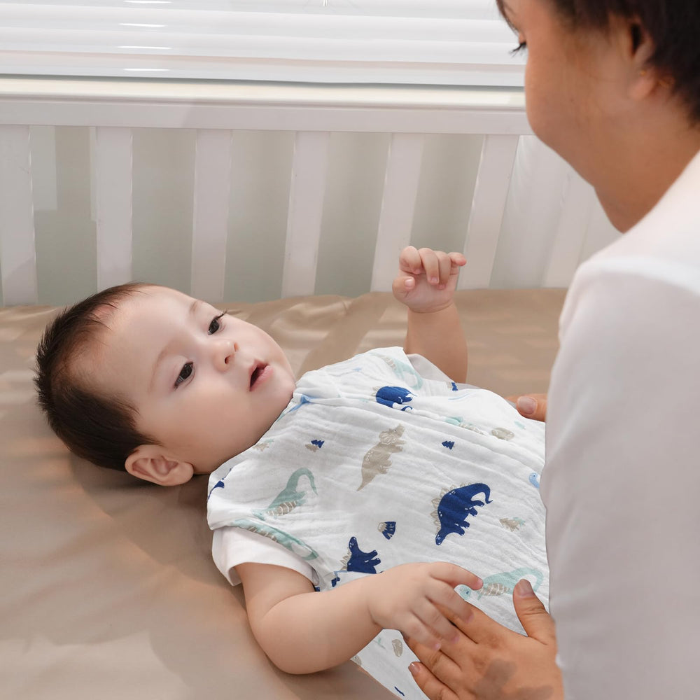 David's Kids sleep sack shows a two-way zipper for easy diaper changes.