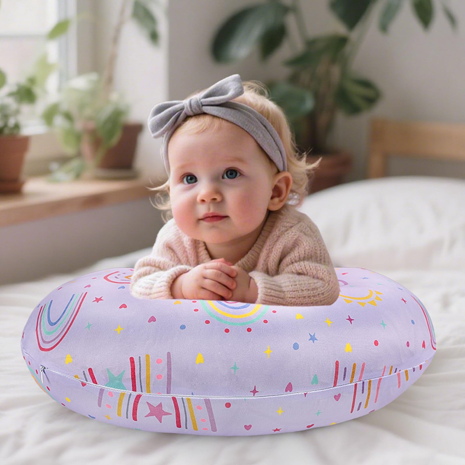 DAYEEBALL Nursing Cover fits curved pillows thanks to stretchy fabric