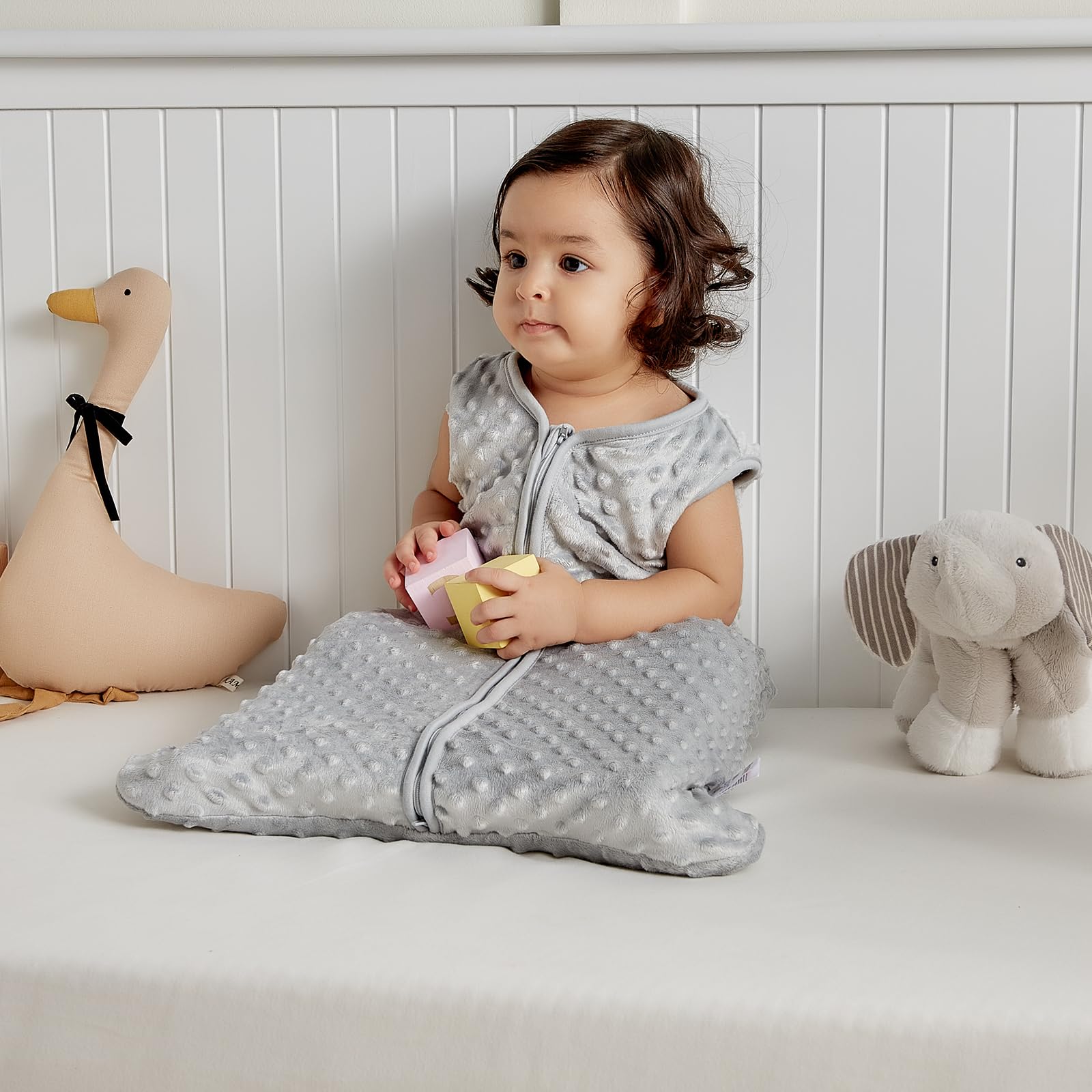DaysU sleeveless design sleep sack allows free arm movement during sleep