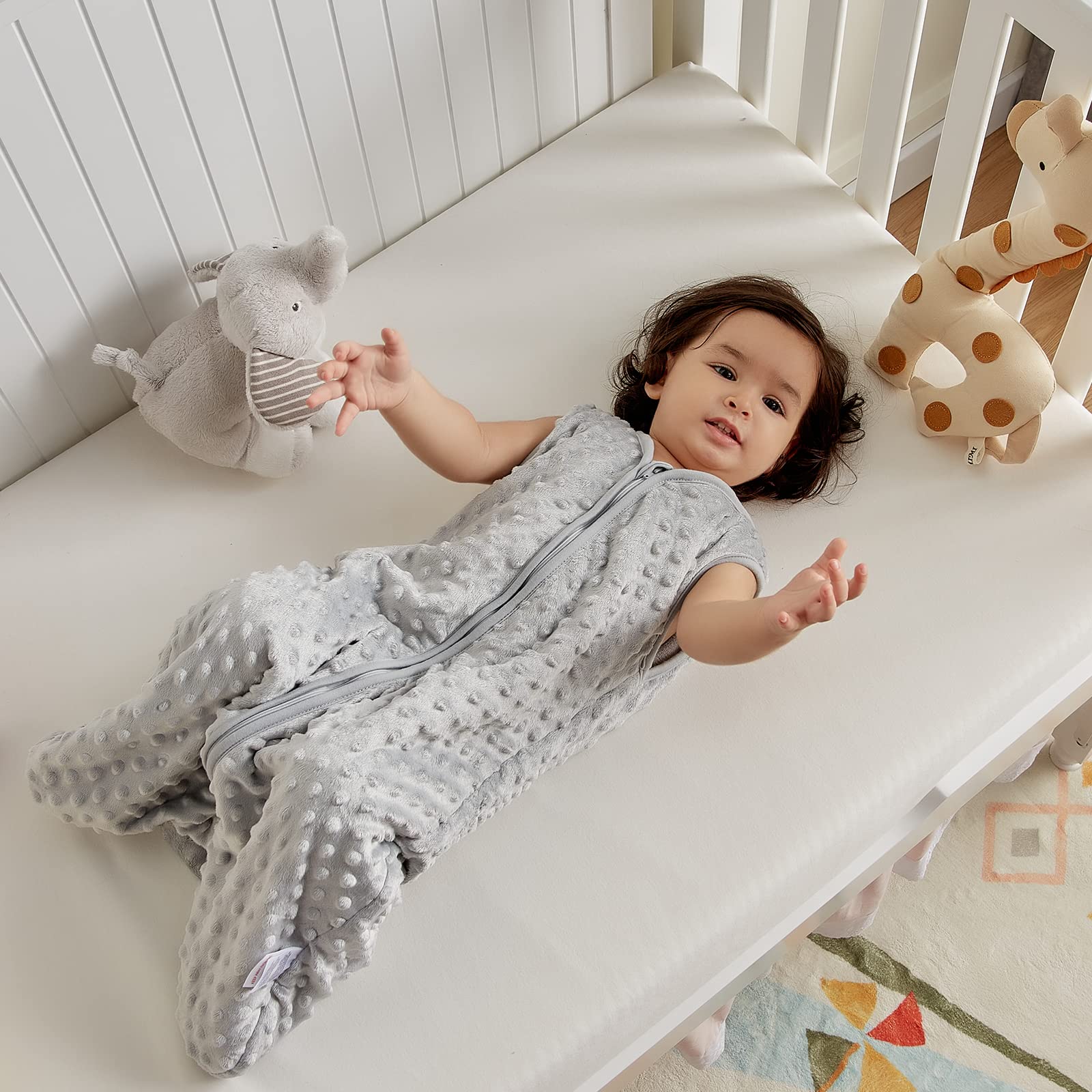 DaysU TOG 2.5 sleep sack maintains comfortable warmth in cooler evenings