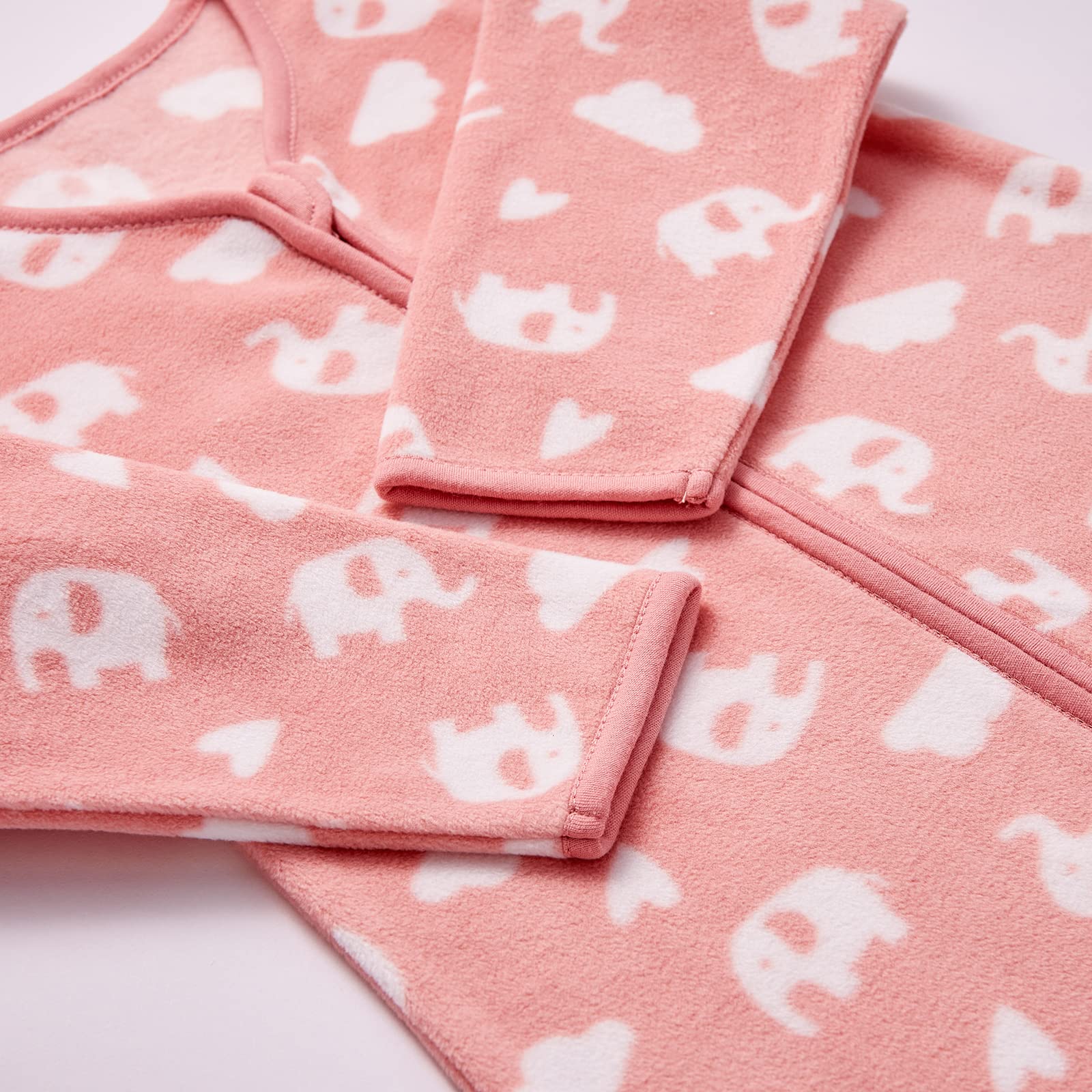 DaysU sleep sack shows two-way zipper for easy dressing and diaper changes.