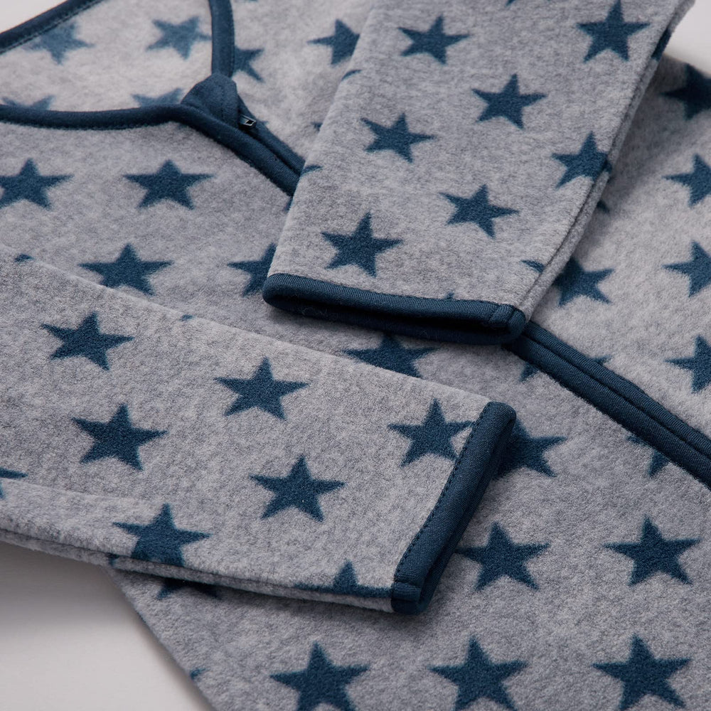 DaysU sleep sack with long sleeves provides warmth and arm freedom.