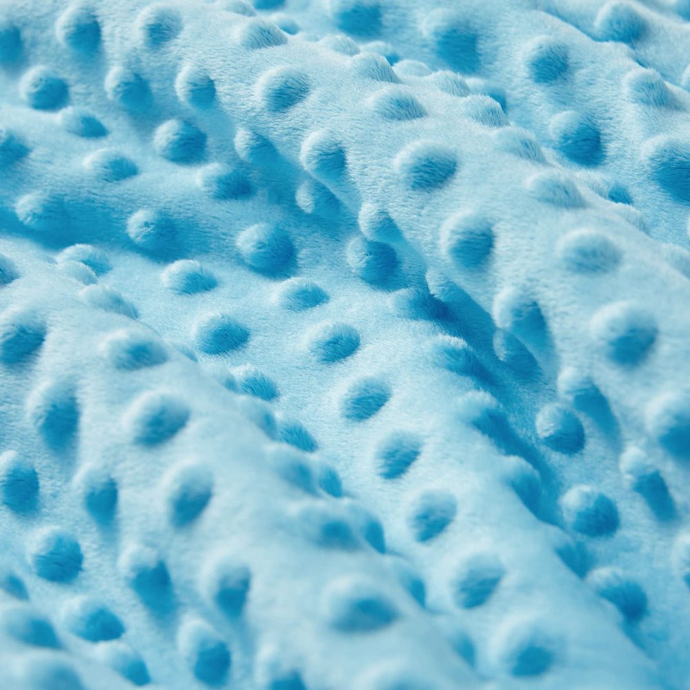 DaysU machine-washable fabric ensures easy care and quick cleanup.