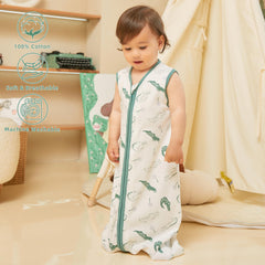 DaysU sleep sack with two-way zipper for easy dressing and diaper changes.