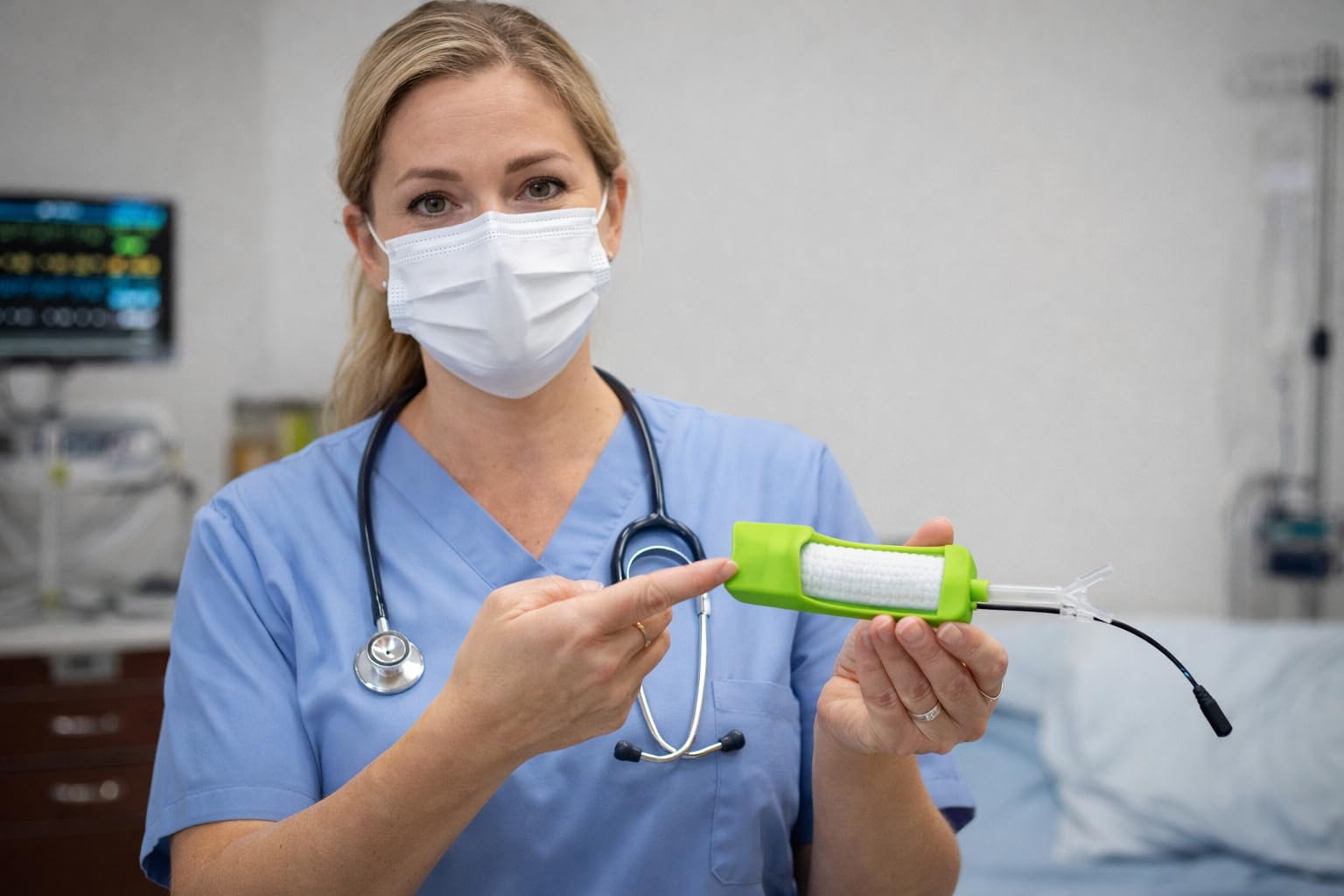 Dcroiao HOOMSOINS sensor pump visual highlights automatic activation during drainage.
