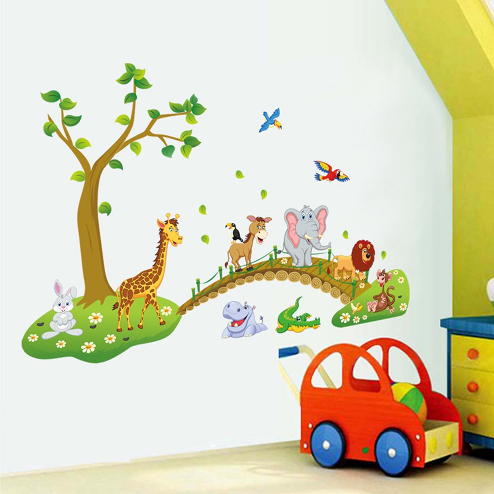 Decalmile Jungle Giraffe wall sticker brightens the play area