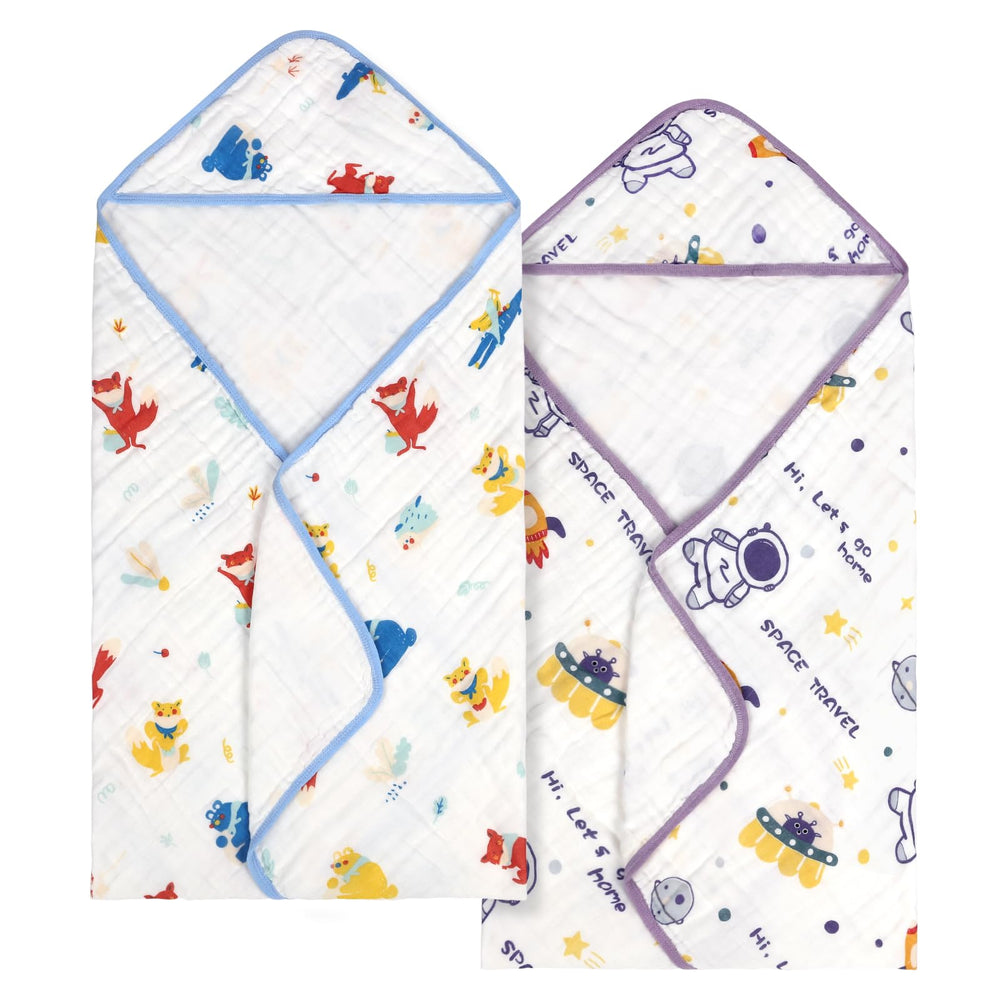 Decalsweet hooded towel in muslin, gentle on skin for quick post-bath drying.
