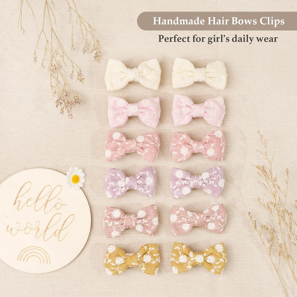 DED bows with non-slip clips stay put during active play